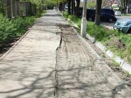 На&nbsp;улице Медерова в&nbsp;Бишкеке раскопали новый тротуар 
