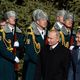 Фото Аппарата президента КР. У Алмазбека Атамбаева приподнятое настроение, он много улыбался во время встречи