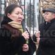 Фото 24.kg. Экс-депутат Жогорку Кенеша Асия Сасыкбаева выступает на митинге в поддержку Омурбека Текебаева