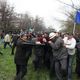 Фото из архивов. Первые столкновения с милицией в Бишкеке утром 7 апреля произошли у здания «Форума» 