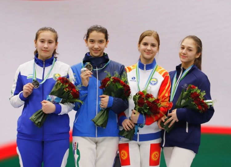 Kyrgyzstanis win two medals at International Fencing Tournament - | 24.KG