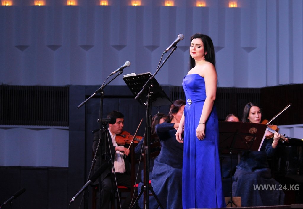 Спеть оперу. Нино Начкебия оперная певица. Казахстане спел оперу. Тбилисская опера певица Мариам Начкебия фото.
