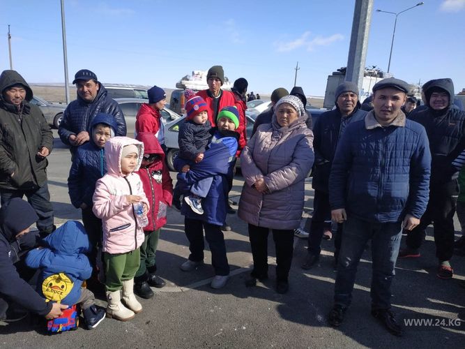 Kyrgyzstanis cannot return to homeland due to border restrictions ...
