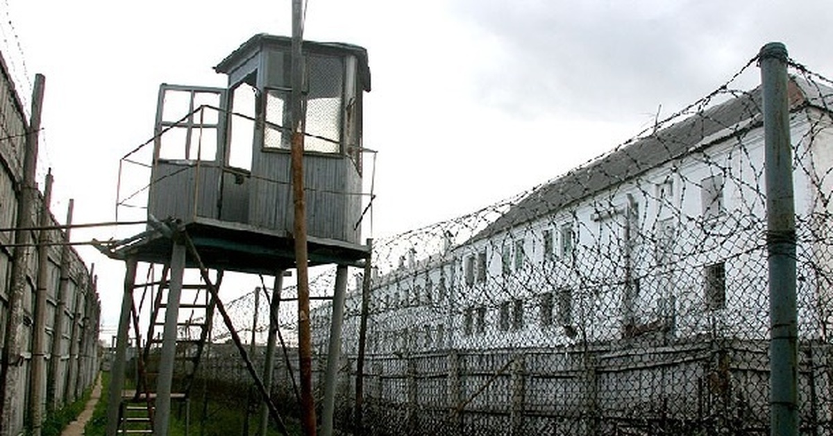 В Ноокате сын убил отца перед намазом. Его посадили на 11 лет ...