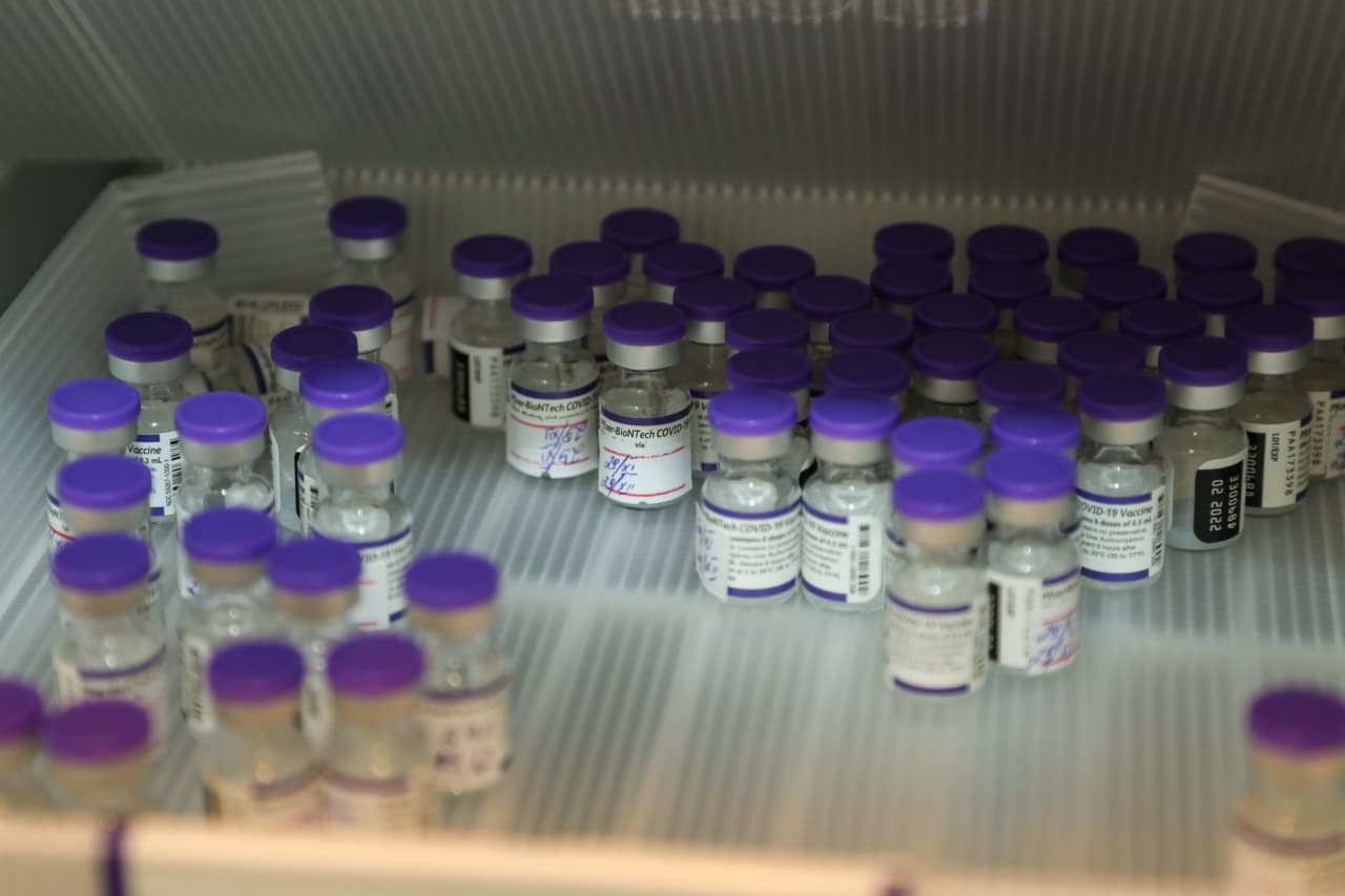 США передали Кыргызстану еще 49 тысяч доз вакцины Pfizer