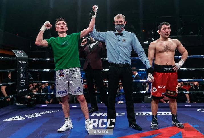 Боксер из Кыргызстана проиграл на турнире RCC BOXING