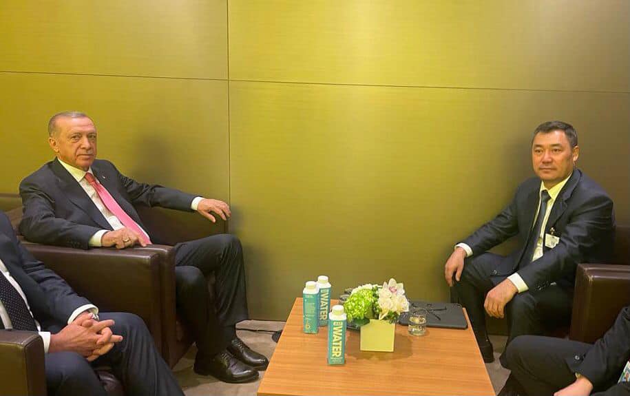 Садыр Жапаров встретился с президентом Турции Реджепом Тайипом Эрдоганом