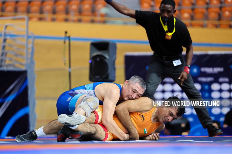 Kyrgyzstanis win medals at Veteran World Wrestling Championships 24.KG