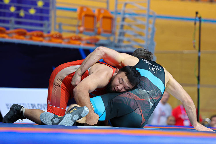 Kyrgyzstani wins bronze at Veteran World Wrestling Championships 24.KG