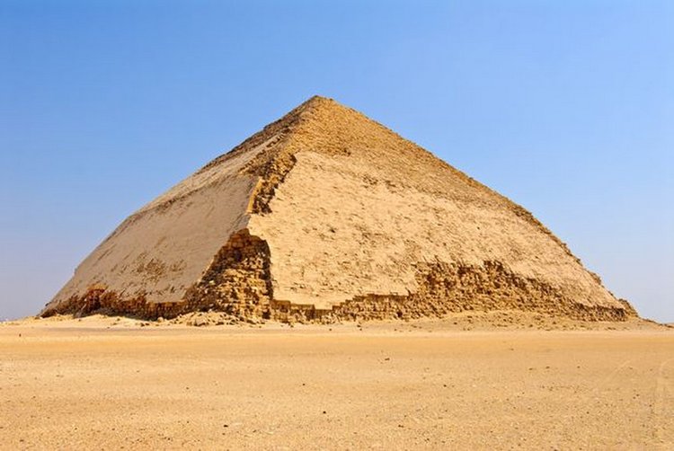 Как строили пирамиду хеопса. Стройка пирамиды Хеопса. Пирамида Хеопса 100 лет назад. Пирамида Хетепхерес. Пирамиды вблизи.