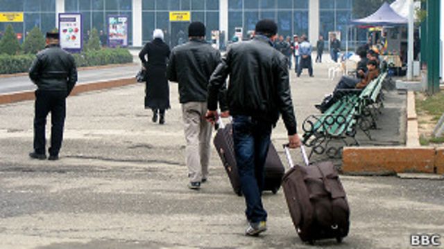 В Госдуме обсудят упрощение процедуры получения документов для мигрантов