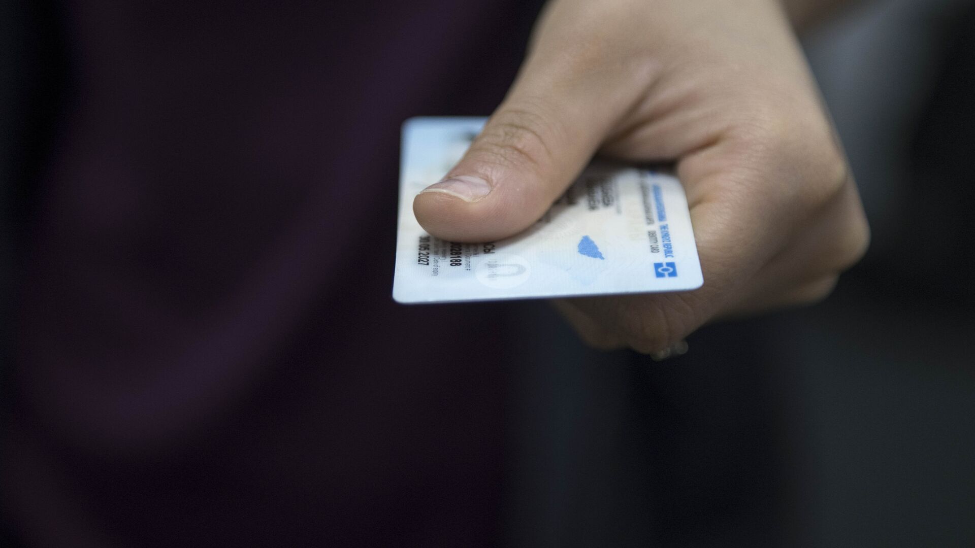 Кыргызстанцы могут ездить в Узбекистан по ID-паспорту. Соглашение подписано