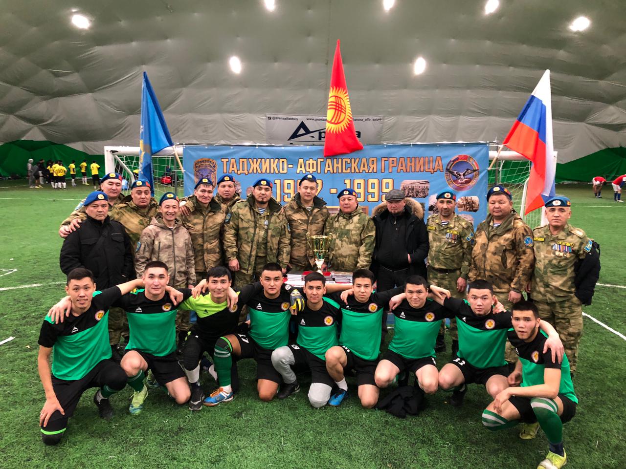 Ветераны-миротворцы из Кыргызстана провели турнир по мини-футболу в Москве