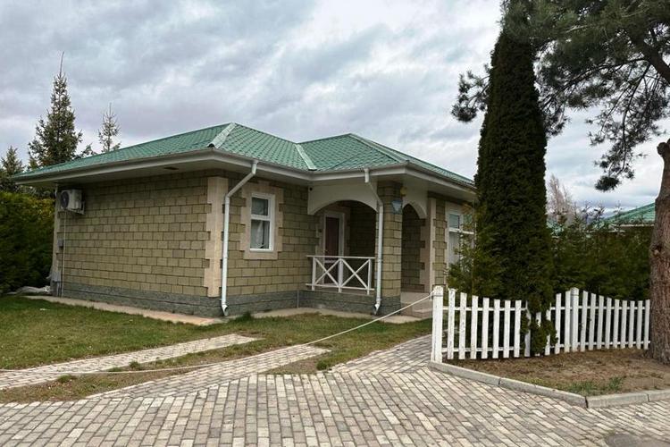 Здание Госстроя Кыргызстана. Владелец загородного дома