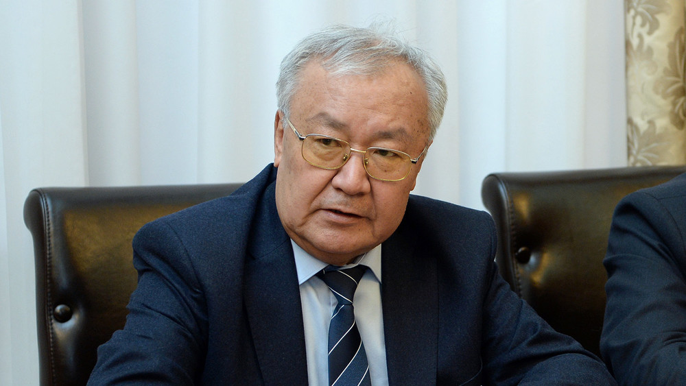 Абдыганы Эркебаев просит депутатов парламента не ограничивать свободу слова  - | 24.KG