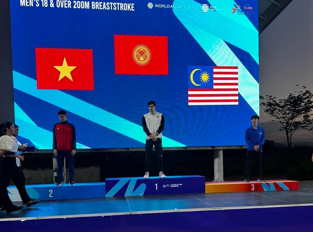 Кыргызстанский пловец Денис Петрашов выиграл второе золото на чемпионате Азии