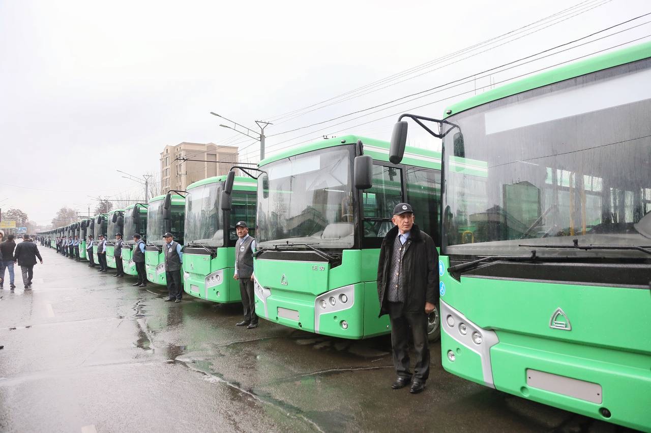 В городе Ош состоялась передача прибывших из Узбекистана новых автобусов