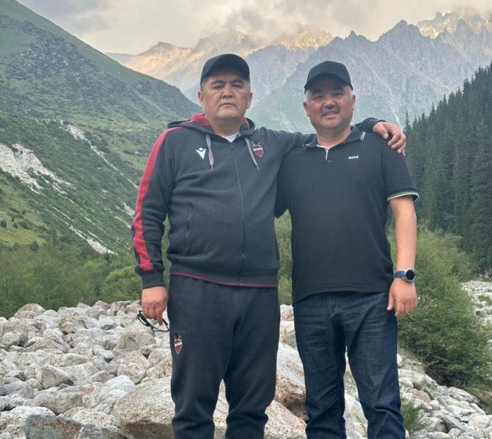 Спикер опубликовал фото совместного отдыха с Камчыбеком Ташиевым в Ала-Арче