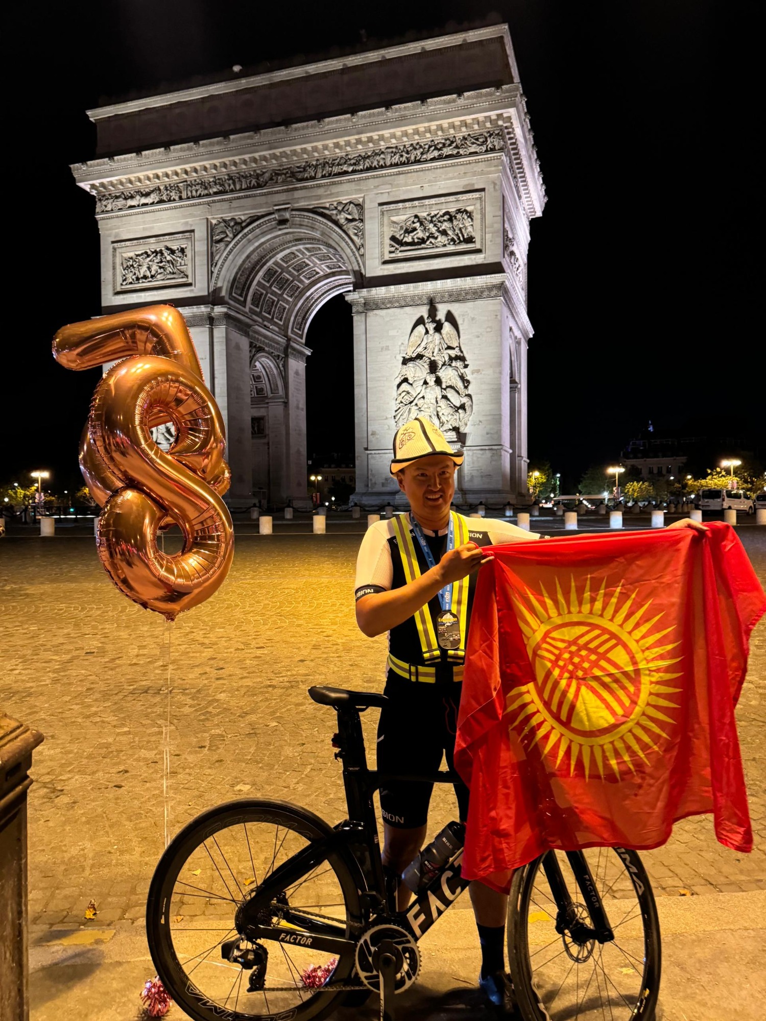 Впервые в истории. Кыргызстанец преодолел самую сложную дистанцию по триатлону