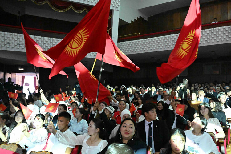 Komi Respublikasining Uxta shahridagi fohishalar Nevyansk xususiy porno video