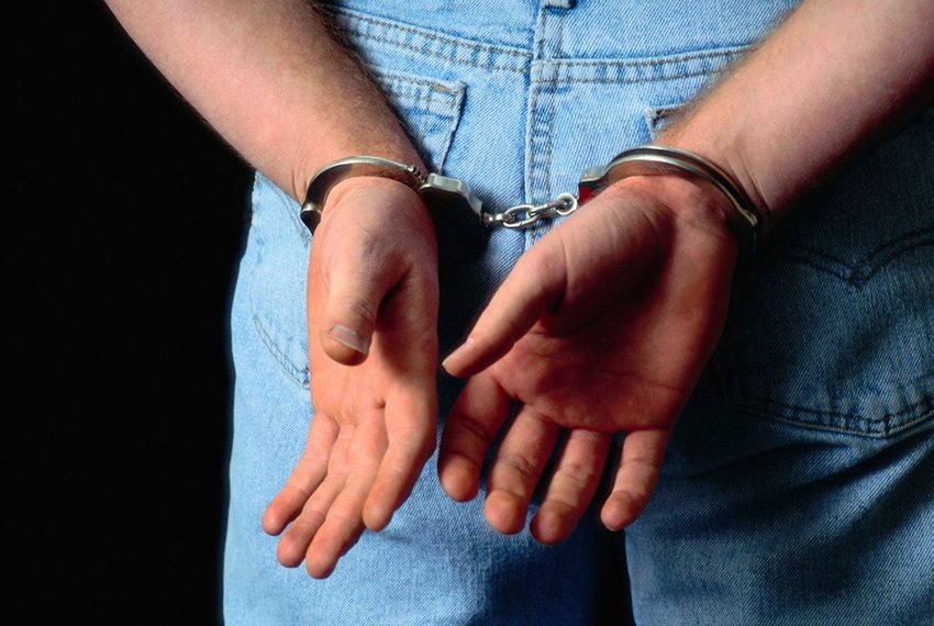 В&nbsp;Чуйской области сорвали разбой с&nbsp;пистолетом&nbsp;&mdash; троих задержали