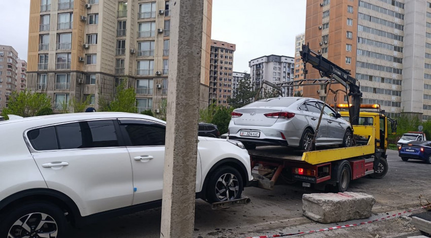 Рейд по&nbsp;неправильным парковкам в&nbsp;Бишкеке. Более 30&nbsp;авто эвакуировано