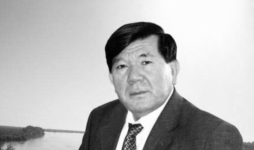 Белгилүү казак акыны, коомдук ишмер Мухтар Шаханов чын дүйнө салды