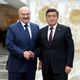 Фото Султана Досалиева. Президент Беларуси Александр Лукашенко тепло поприветствовал главу Кыргызстана