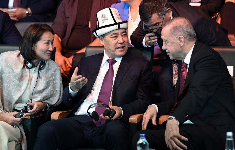 Садыр Жапаров принял участие в церемонии открытия Всемирных игр кочевников