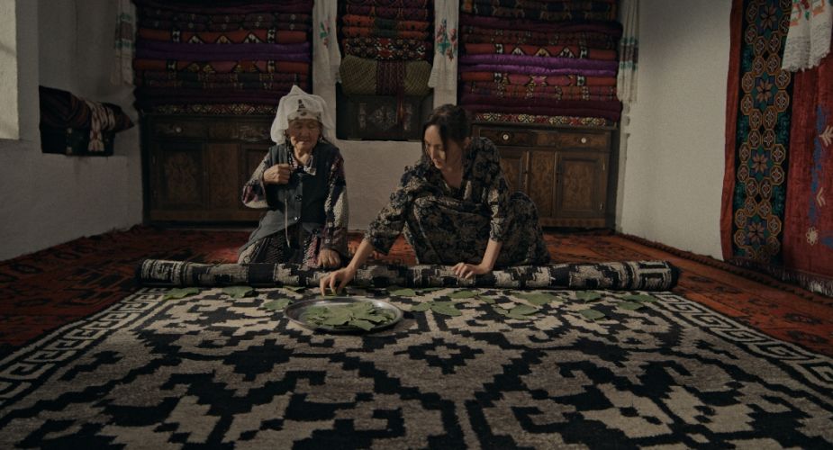 кадр из фильма «Кара Кызыл Сары»