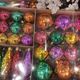 Фото 24.kg. Елочные шары продаются как в наборах, так и поштучно, разных цветов и размеров
