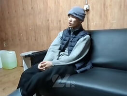 Мойщик автомобилей из&nbsp;Бишкека покоряет клиентов авторским рэпом
