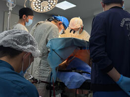 Замминистра здравоохранения провел сложные операции на&nbsp;сердце
