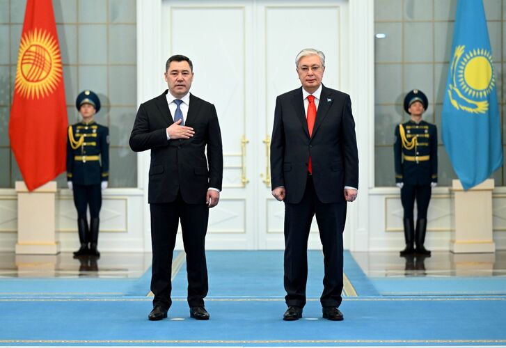 Состоялась церемония официальной встречи Садыра Жапарова и Касым-Жомарта Токаева
