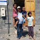 Фото ИА «24.kg». Житель села Шоро-Башат Бакытбек Узаков с детьми