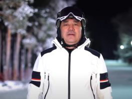 Как Садыр Жапаров поздравлял кыргызстанцев с&nbsp;Новым годом
