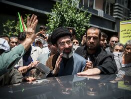 Сын убитого верховного лидера Ирана Моджтаба Хаменеи ранен при атаке&nbsp;&mdash; СМИ
