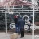 Фото ИА «24.kg». Сотрудники Бишкексвета трудятся, не покладая рук