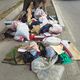 Фото пресс-службы мэрии Бишкека. Сотрудники «Тазалыка» очищают улицы города от мусора