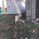 Фото читателя 24.kg. Жители жилмассива «Кара-Жигач» просят заменить аварийный столб
