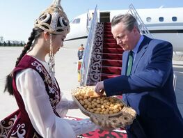 David Cameron criticized for renting luxury jet for Central Asia tour