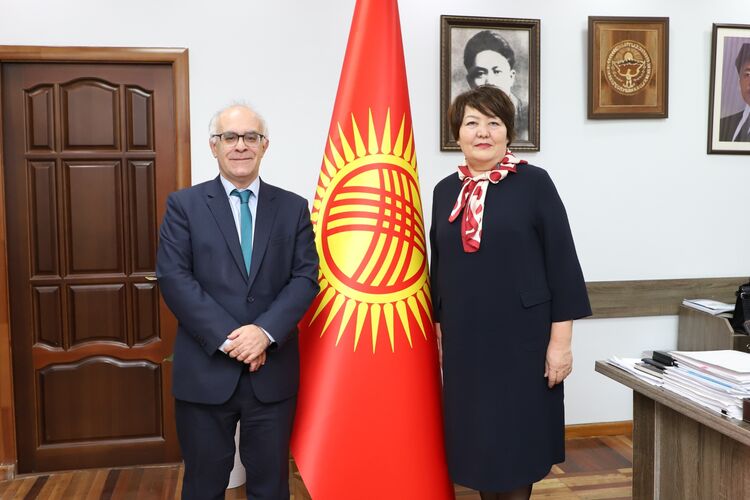 Минпросвещения КР