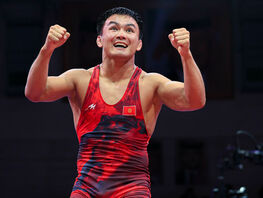 Турнир по&nbsp;борьбе в&nbsp;Албании. Кыргызстанец Эрназар Акматалиев выиграл золото
