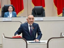 Изменение флага, смена фамилии. Чем запомнился торага Нурланбек Тургунбек уулу
