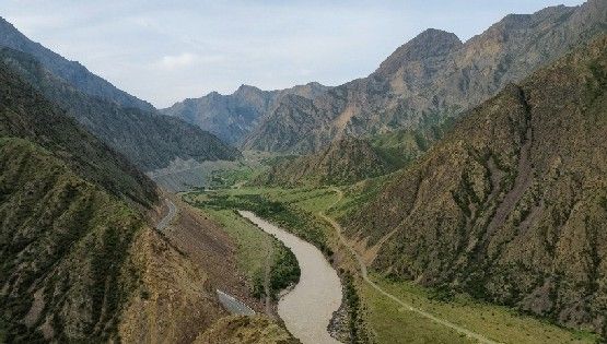 На&nbsp;дороге север&nbsp;&mdash; юг&nbsp;и&nbsp;вечерний Бишкек. Фото и&nbsp;видео читателей 24.kg
