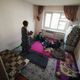 Фото 24.kg. Комната общежития, в которой умещаются две семьи