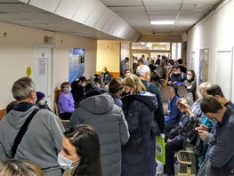 Очереди за&nbsp;справкой 083&nbsp;в поликлиниках. Ажиотаж по&nbsp;замене водительских прав 