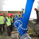 Фото ИА «24.kg». Рабочие монтируют турбинный насос на Конур-Олонской ГЭС
