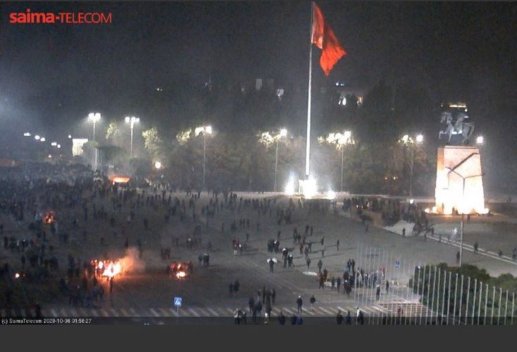 — скриншот с веб-камеры на площади Ала-Тоо
