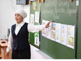 28-апрелден тарта Кыргызстандагы мугалимдер жогорулатылган айлык акы алышат
